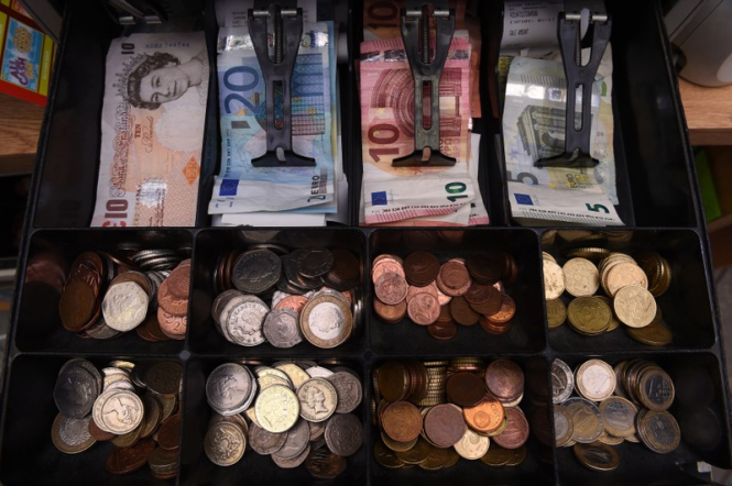 What will the euro and pound do? One holds the budget of Italy, the second Brexit