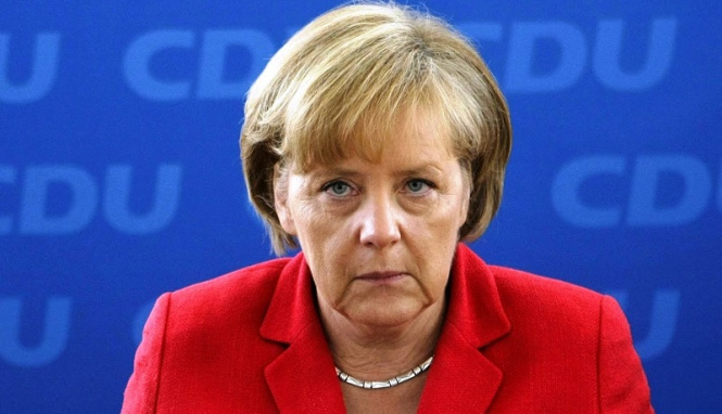 Merkel resigns from the post she has occupied since 2000.