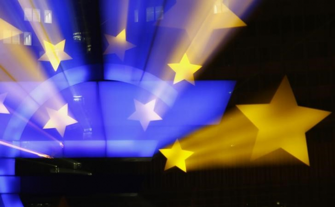 Eurozone GDP in the third quarter showed minimal growth in 4 years