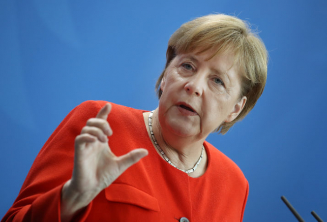 The policy of Angela Merkel "and yours and ours" prevents the euro