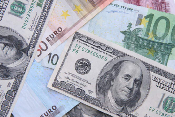 The dollar is preparing to withdraw against the euro and the yen