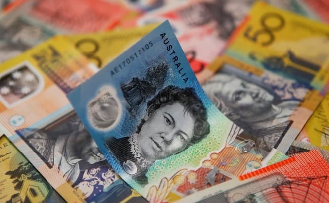 Australian dollar compensates for losses